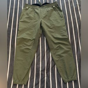 Lululemon License to Train Jogger Size XL